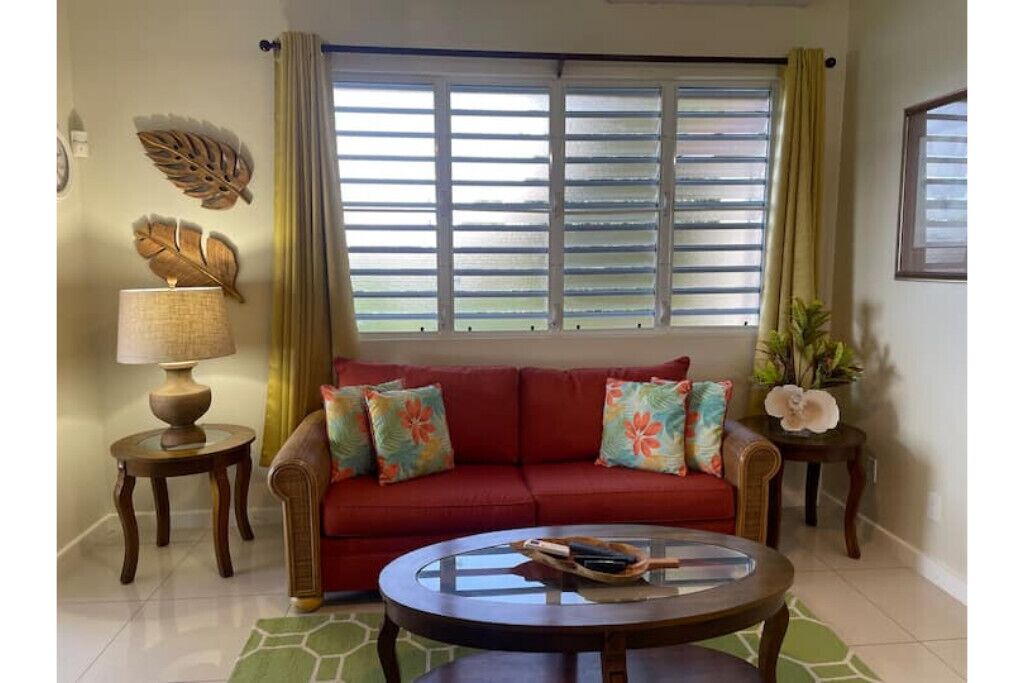 Photo of Livingroom in Estate Frenchman Bay