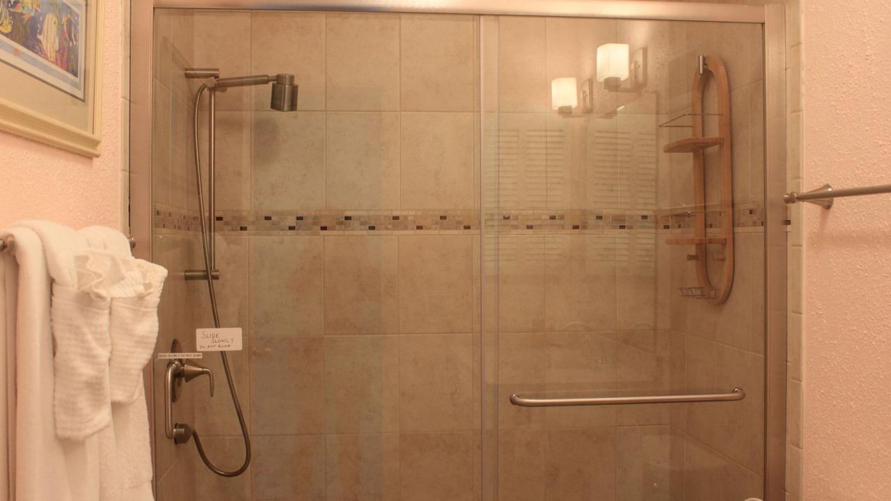 Photo of Bathroom in Estate Salt River