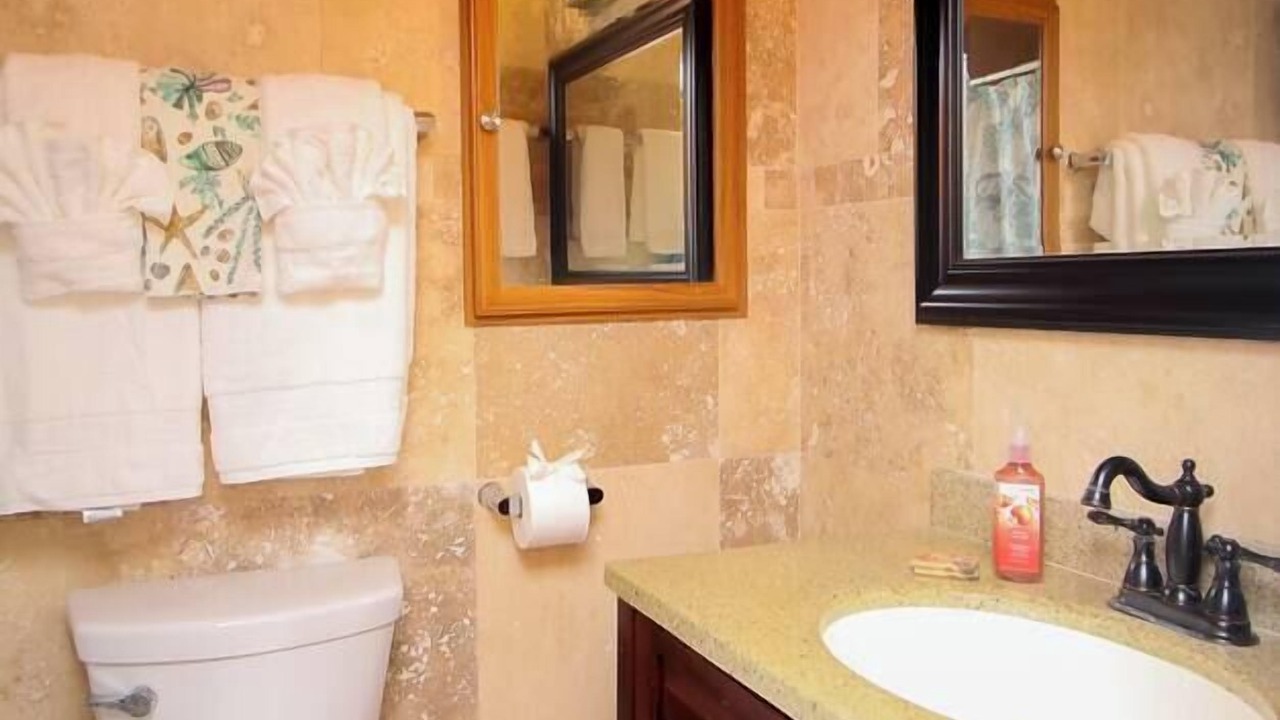 Photo of Bathroom in Orange Grove
