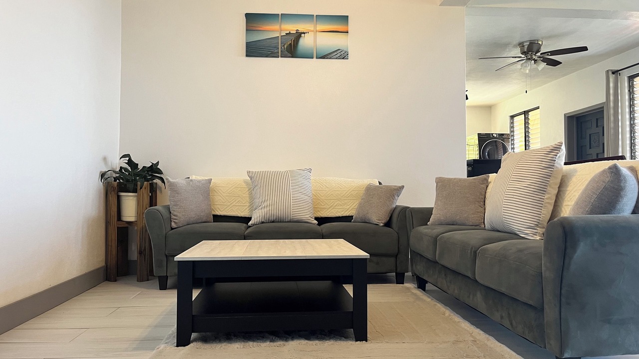 Photo of Livingroom in Estate Bordeaux