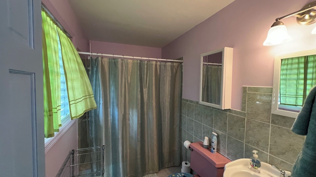 Photo of Bathroom in Estate Morning Star North
