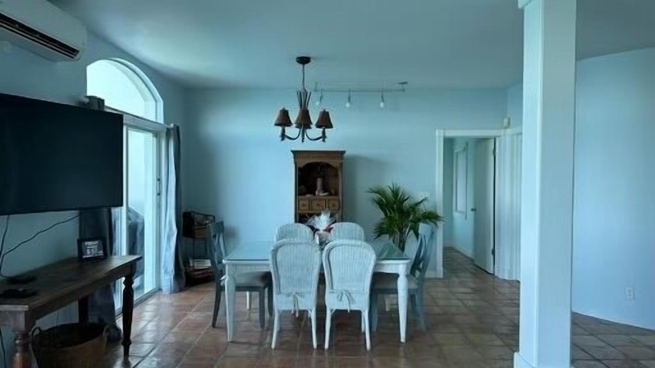 Photo of Livingroom in Estate Caret Bay