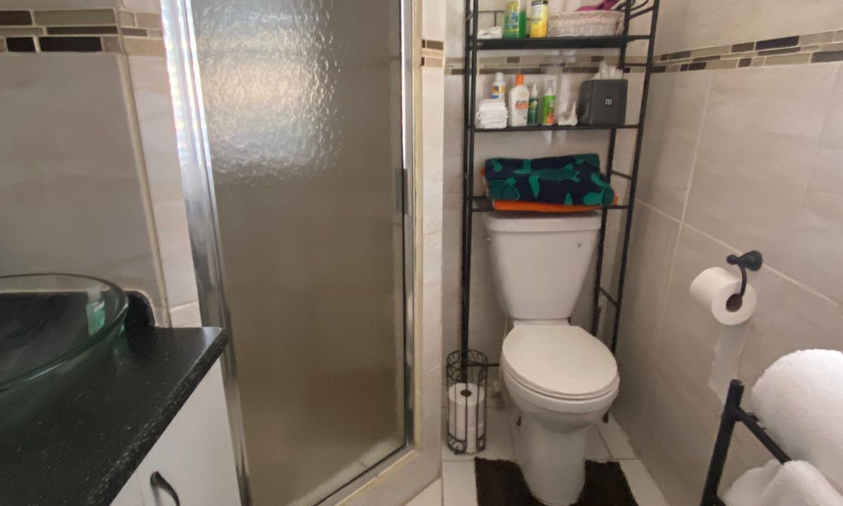 Photo of Bathroom in Estate Contant