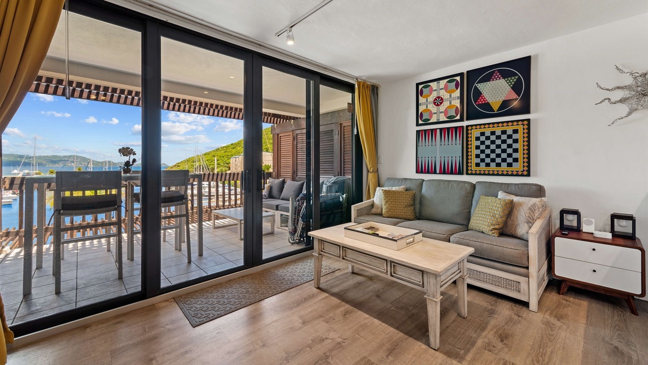 Photo of Livingroom in Red Hook