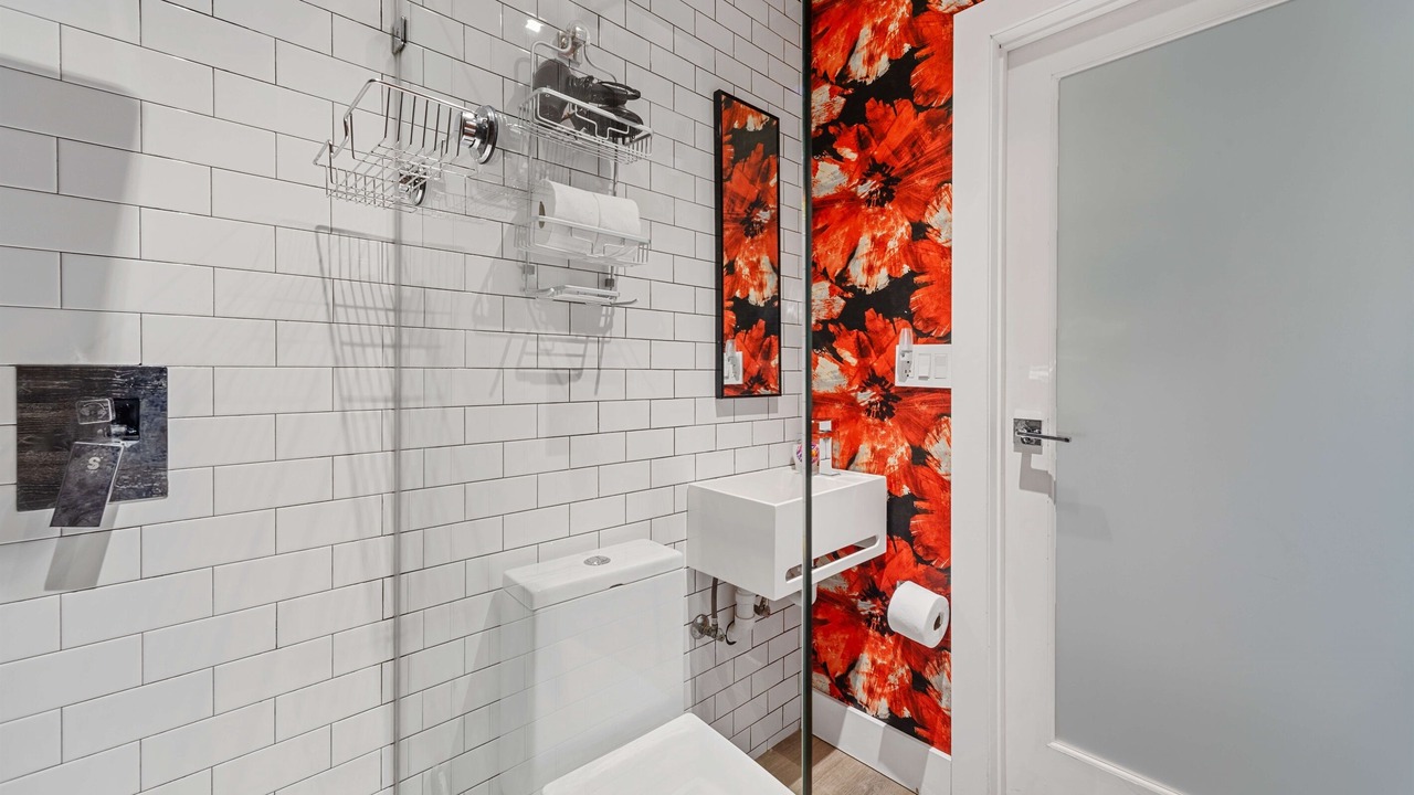 Photo of Bathroom in Red Hook