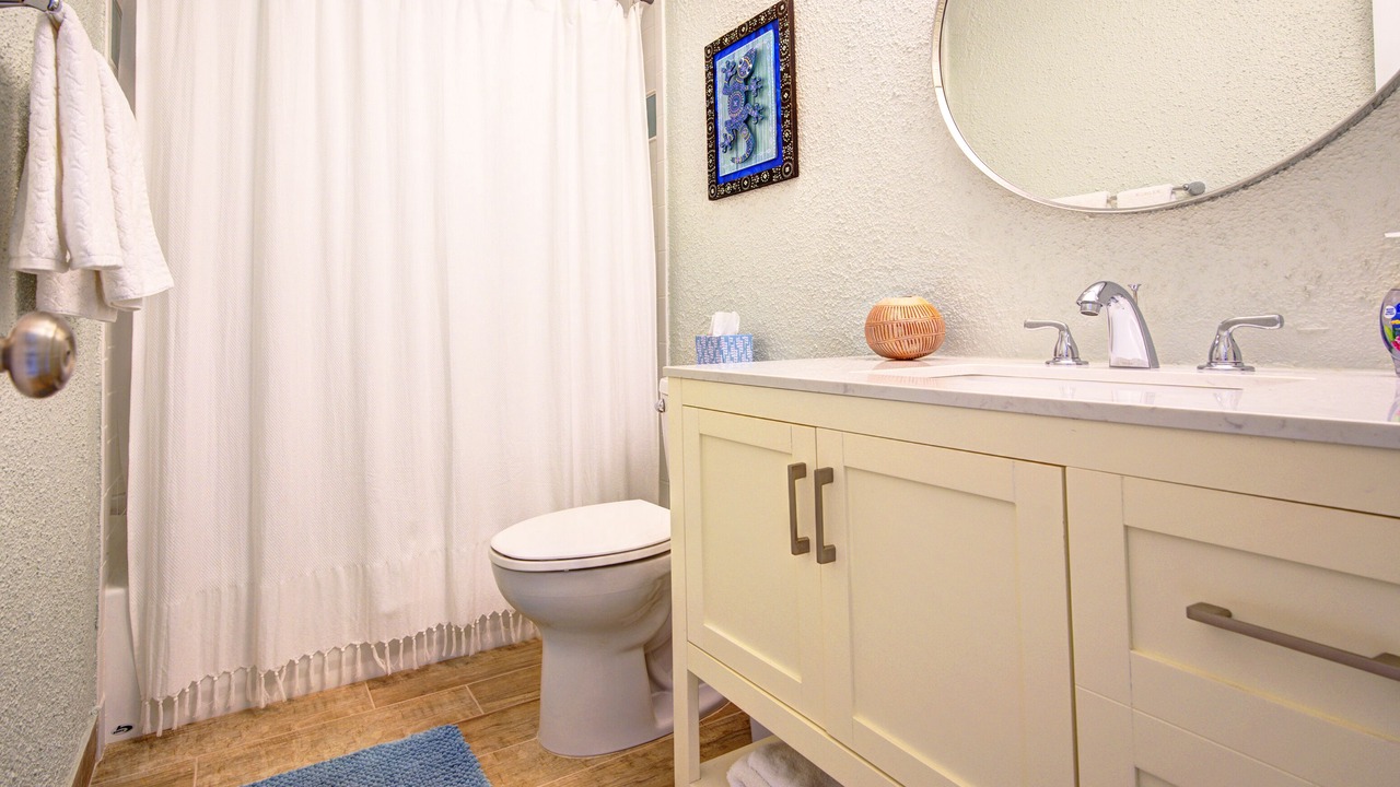 Photo of Bathroom in Estate Salt River