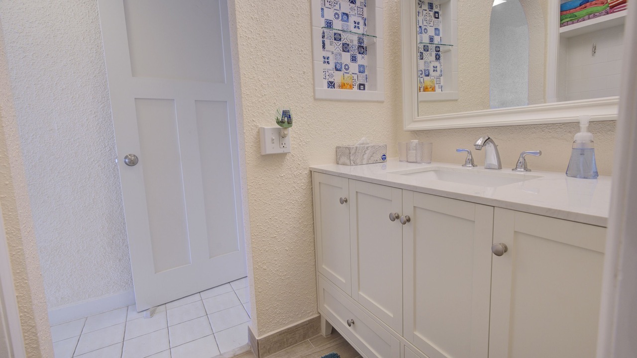 Photo of Bathroom in Estate Salt River