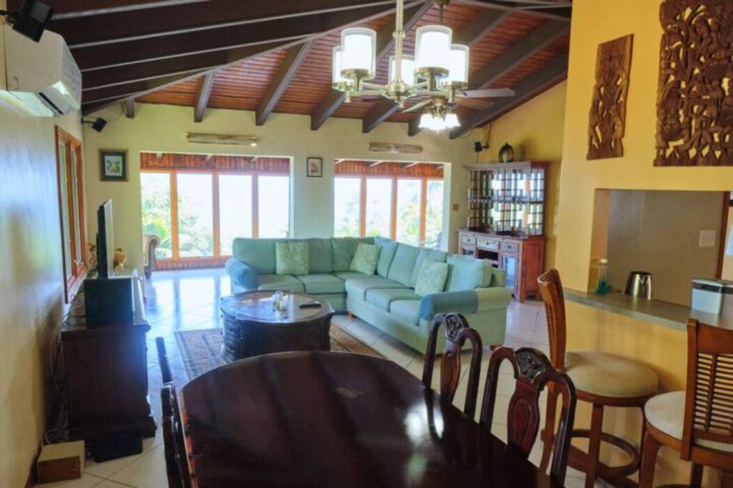 Photo of Livingroom in Estate Kings Quarter