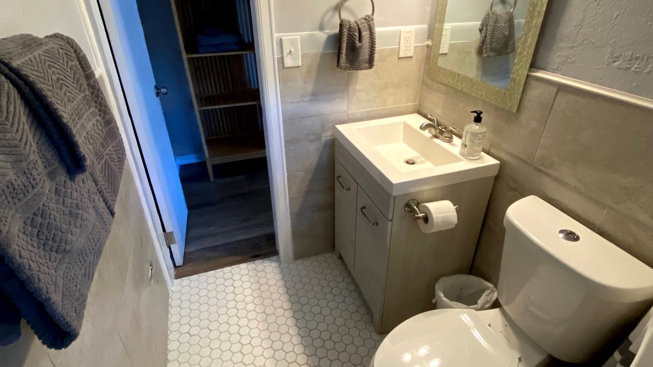 Photo of Bathroom in Estate Pearl