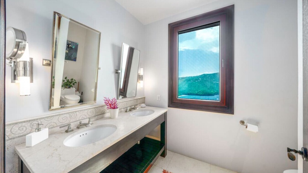 Photo of Bathroom in Estate Peterborg