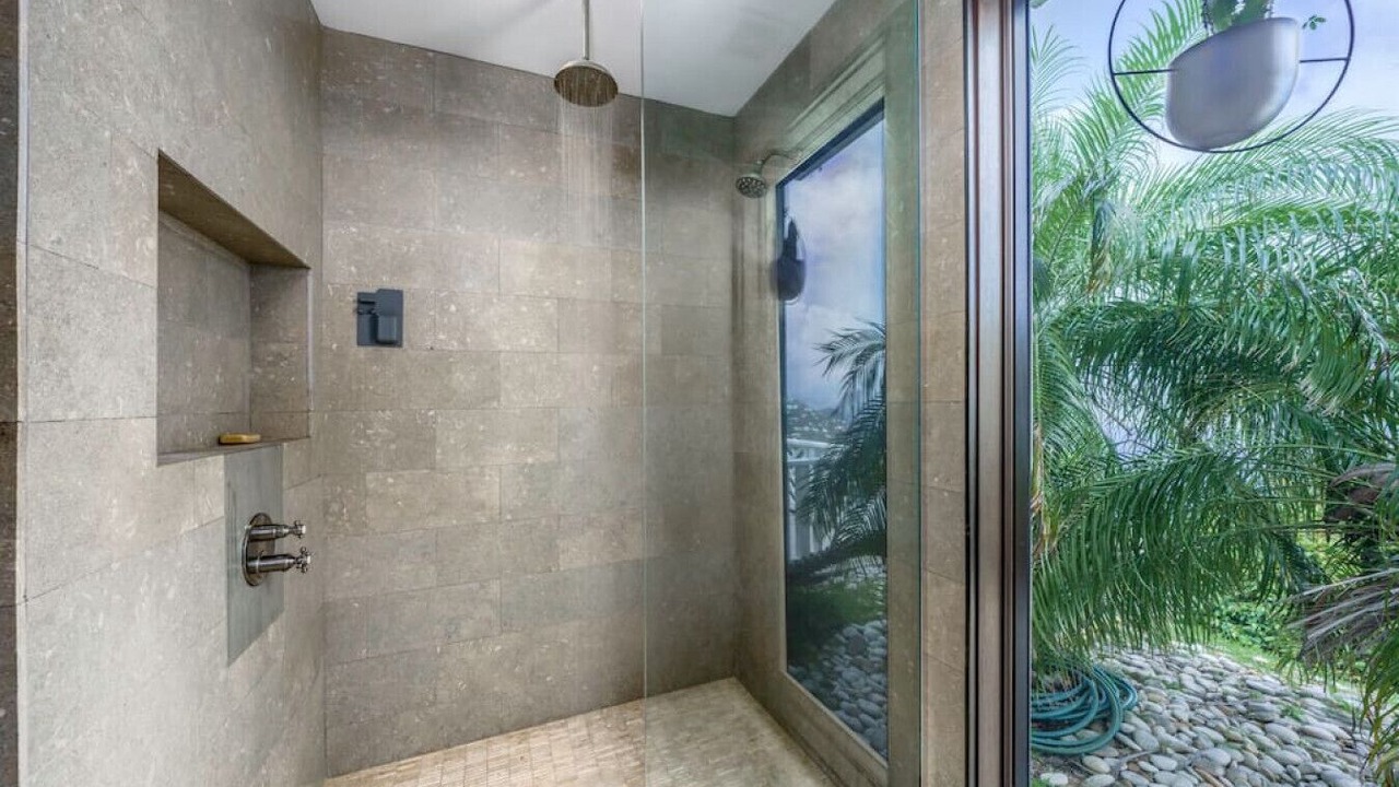 Photo of Bathroom in Estate Peterborg