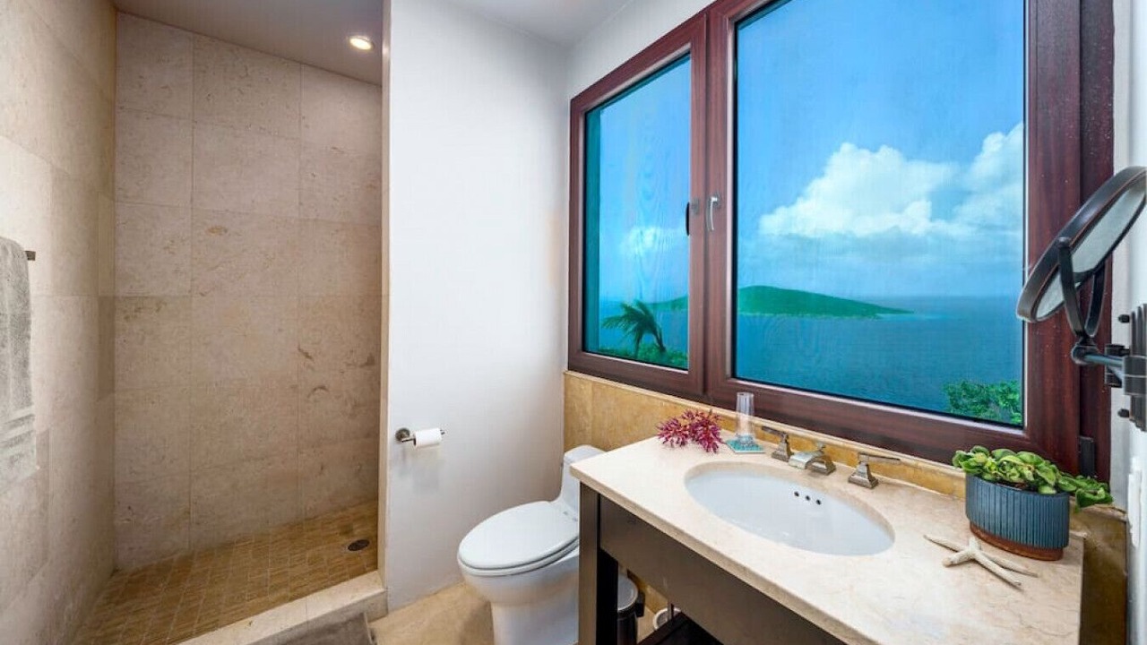 Photo of Bathroom in Estate Peterborg