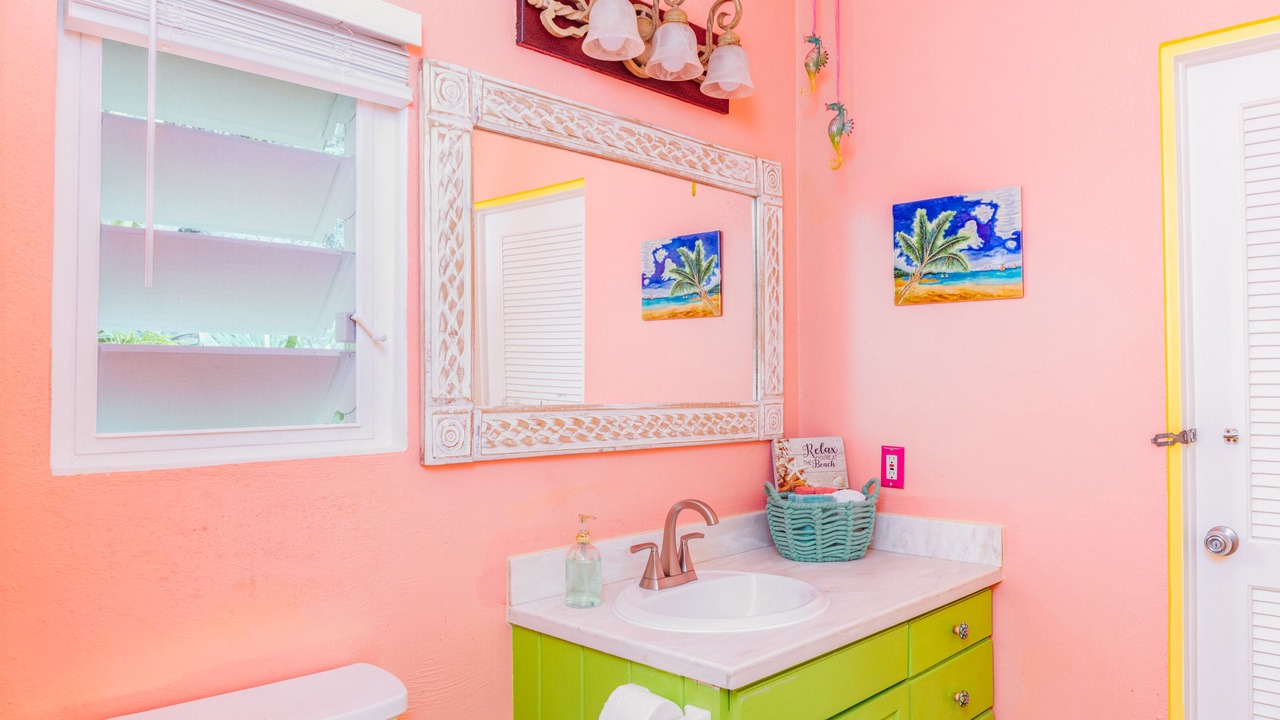 Photo of Bathroom in Estate Calabash Boom