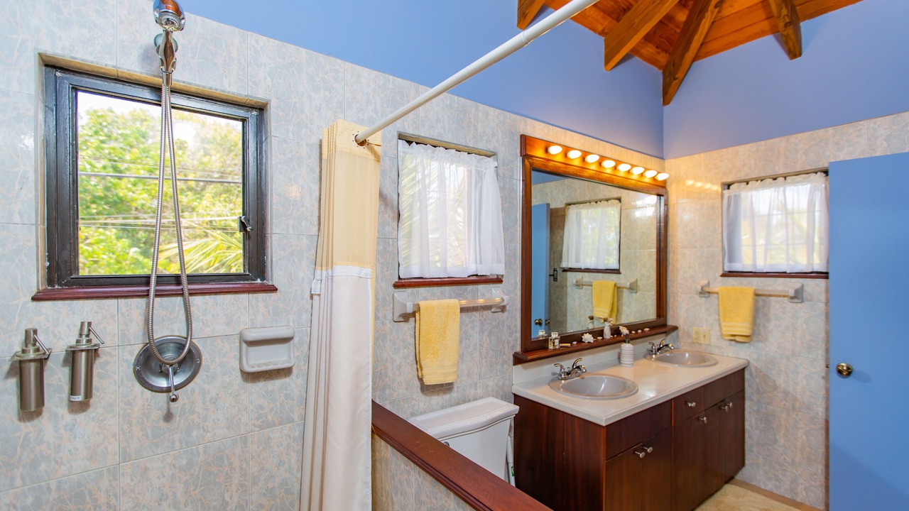 Photo of Bathroom in Estate Rust Up Twist