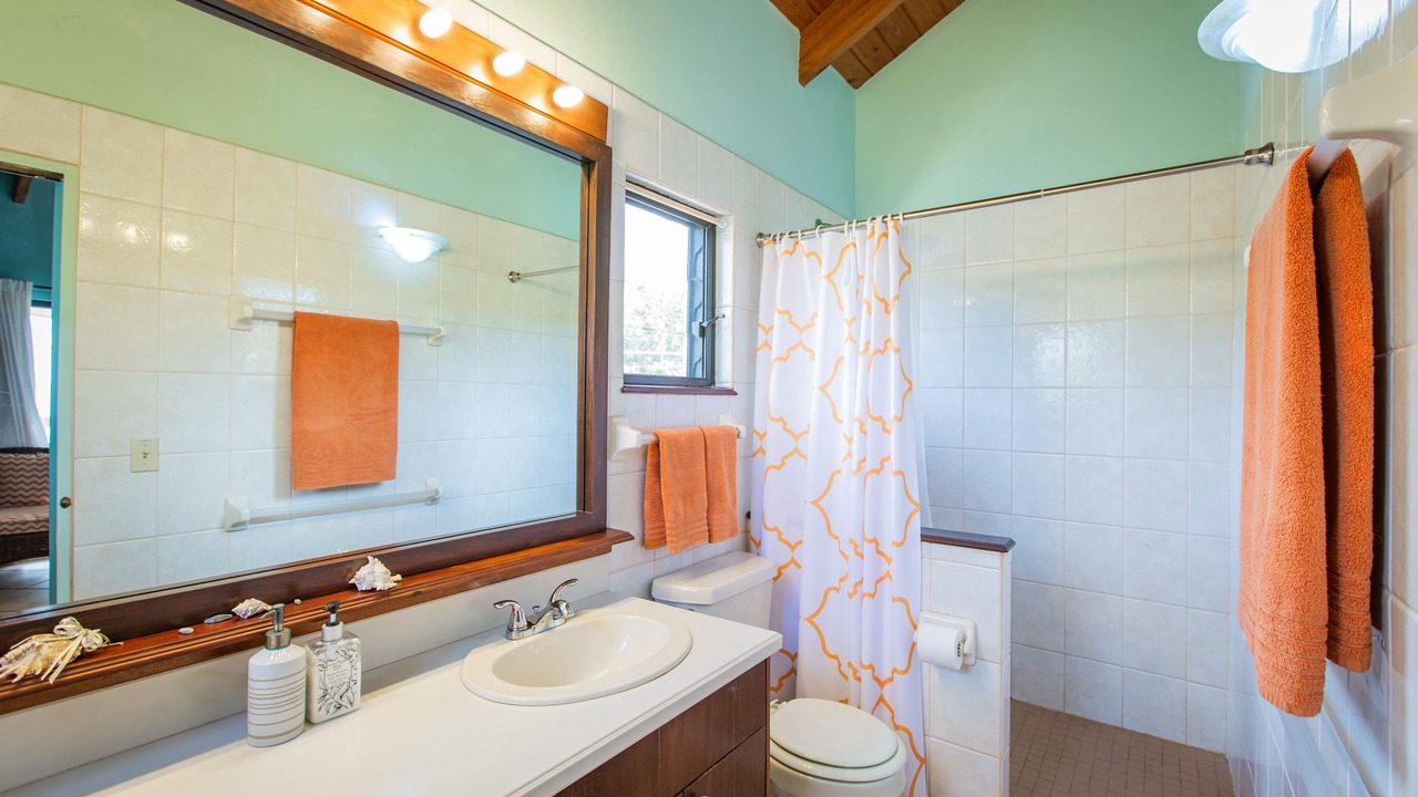 Photo of Bathroom in Estate Rust Up Twist