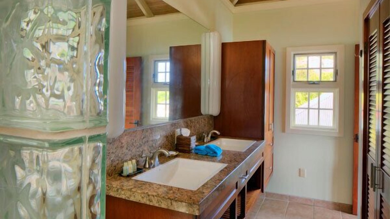 Photo of Bathroom in Rendezvous & Ditleff