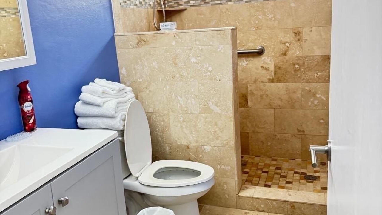 Photo of Bathroom in Estate Saint John
