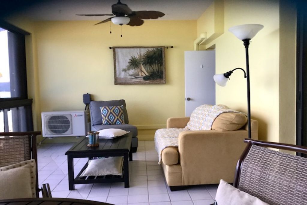 Photo of Livingroom in Estate Two Brothers