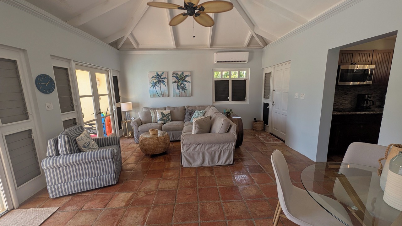 Photo of Livingroom in Slob