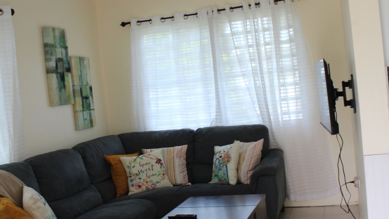 Photo of Livingroom in Estate Peters Rest