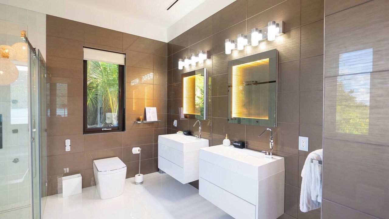 Photo of Bathroom in Estate Kings Quarter