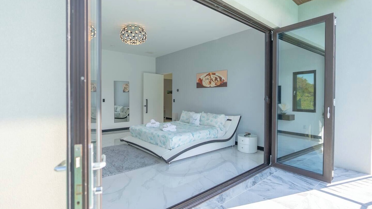 Photo of Bathroom in Estate Kings Quarter