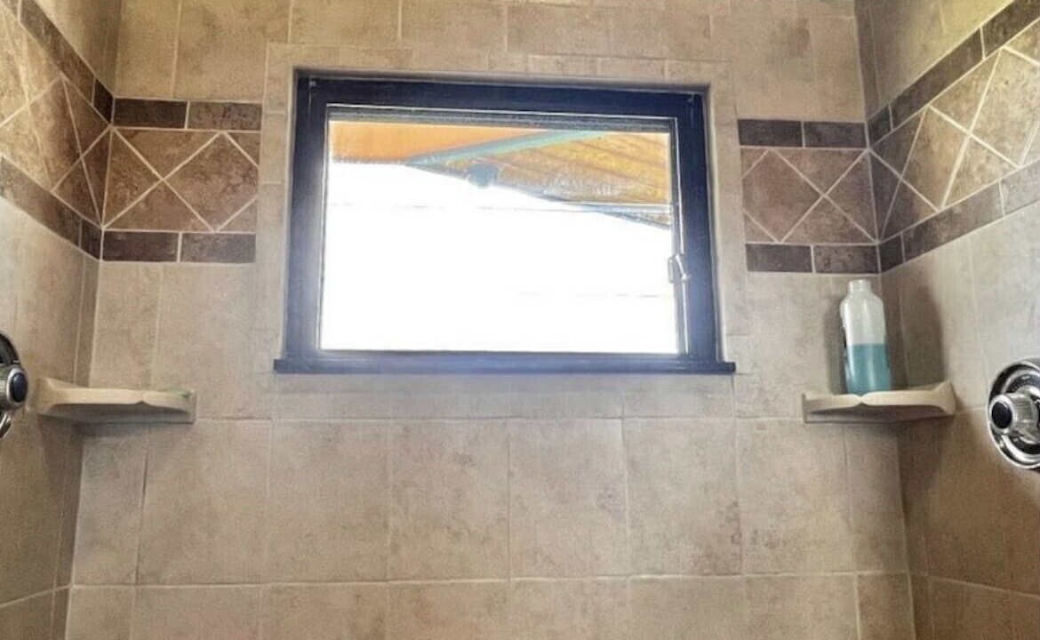 Photo of Bathroom in Estate Salt River