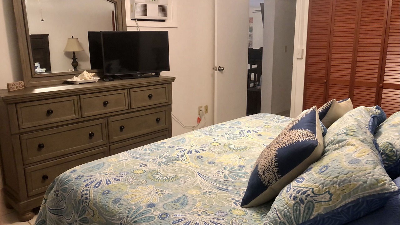 Photo of Bedroom in Red Hook
