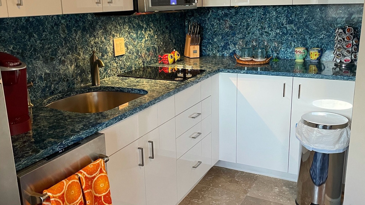 Photo of Kitchen in Estate Queens Quarter
