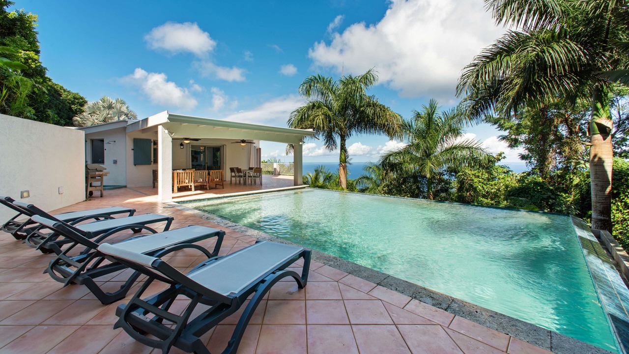 Photo of Outdoor in Estate Caret Bay