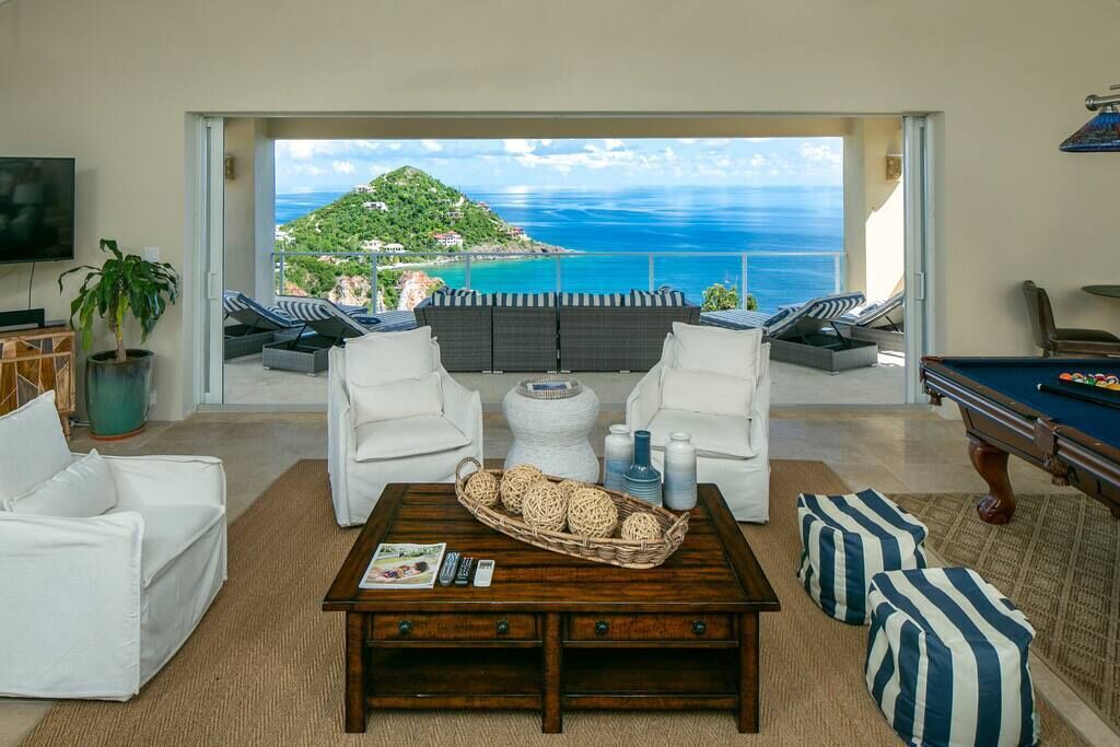 Photo of Livingroom in Great Cruz Bay