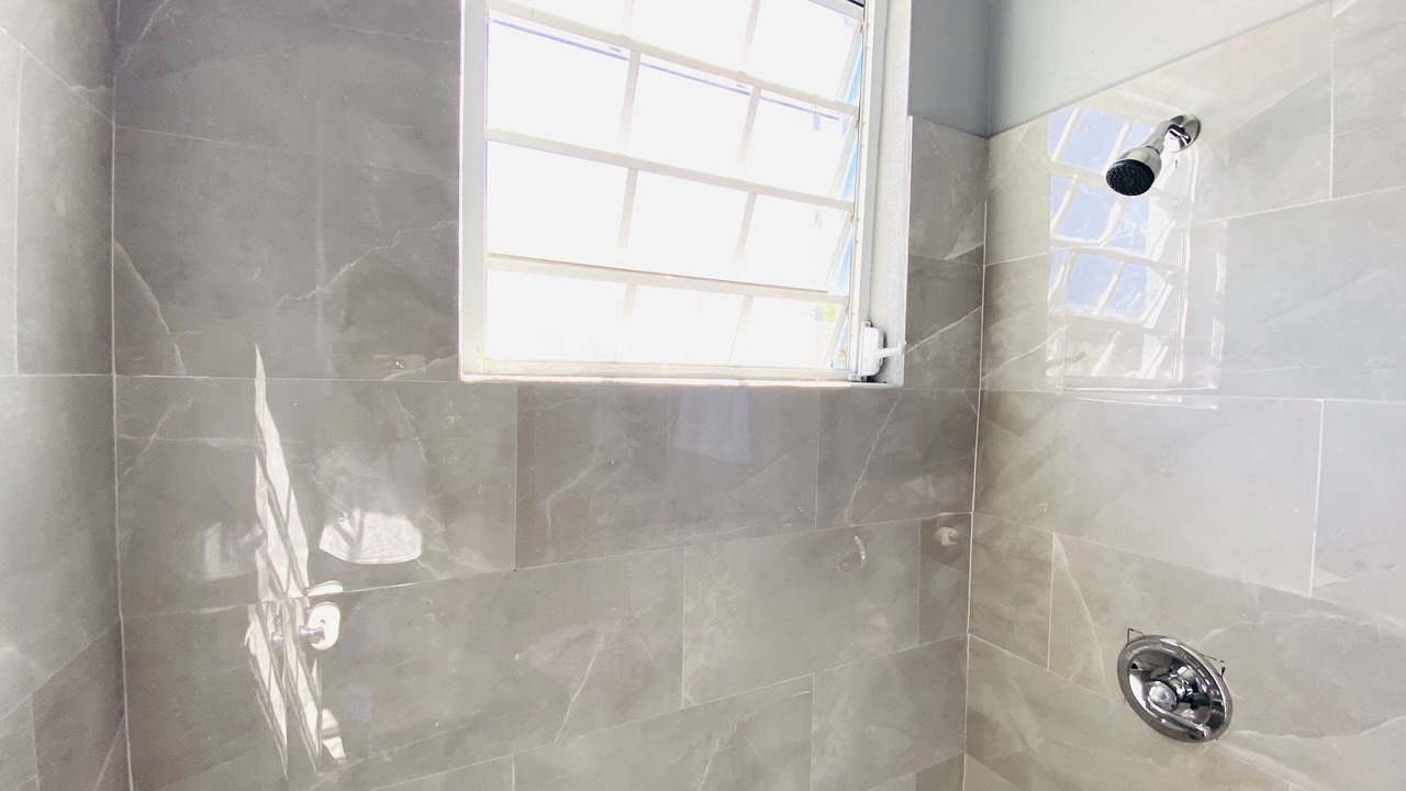 Photo of Bathroom in Estate Diamond West