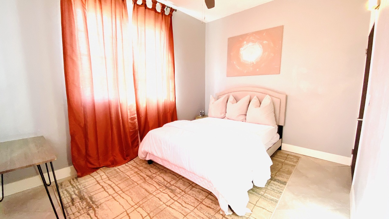 Photo of Bedroom in Estate Diamond West