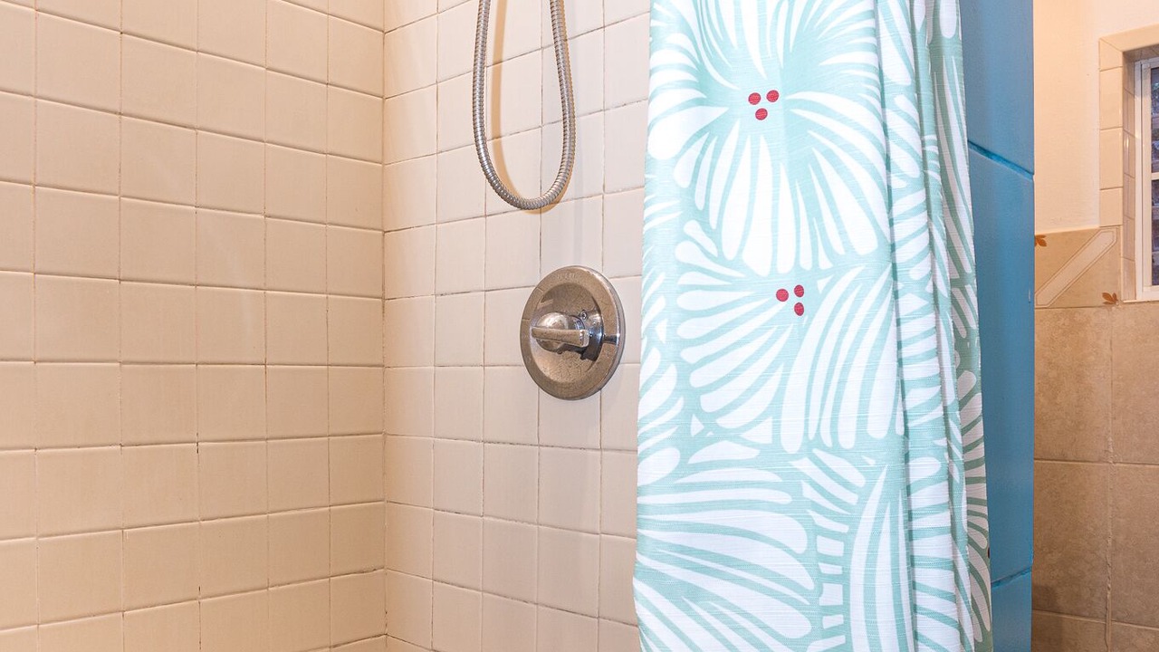 Photo of Bathroom in Slob