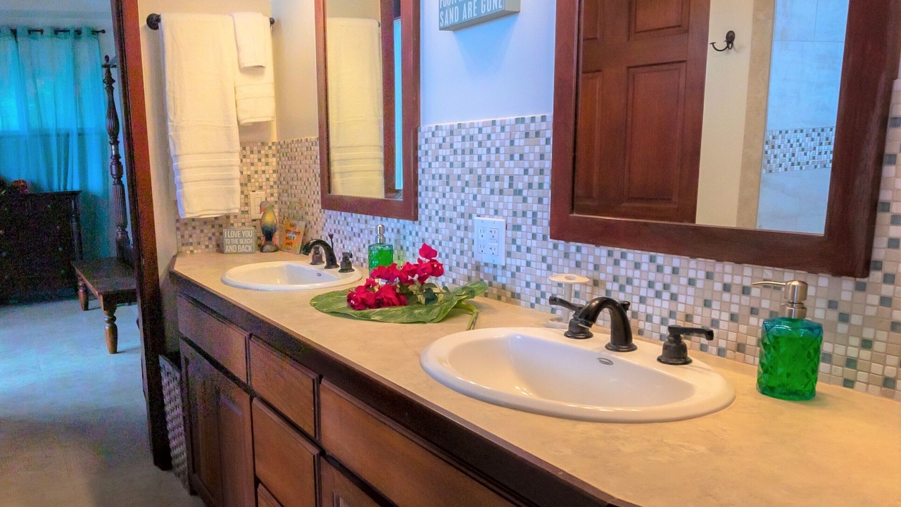 Photo of Bathroom in Estate Carolina