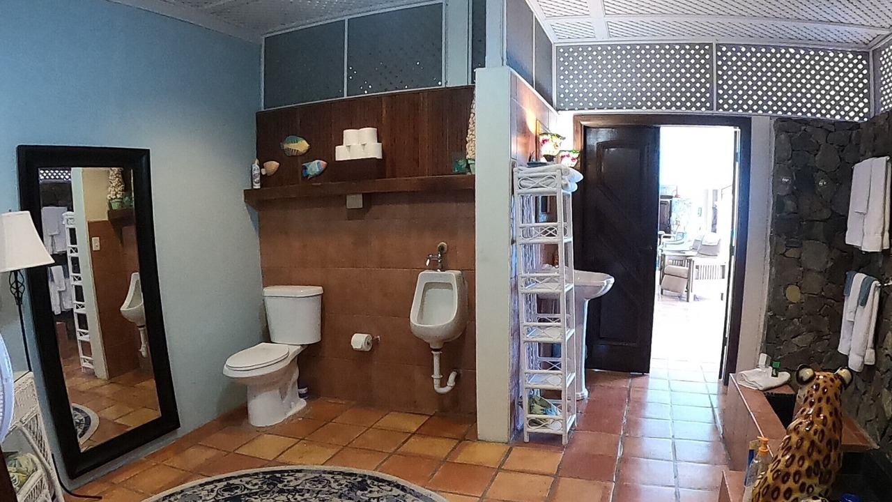 Photo of Bathroom in Mafolie