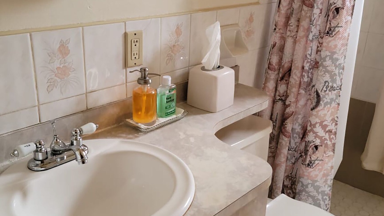 Photo of Bathroom in Estate Frenchman Bay