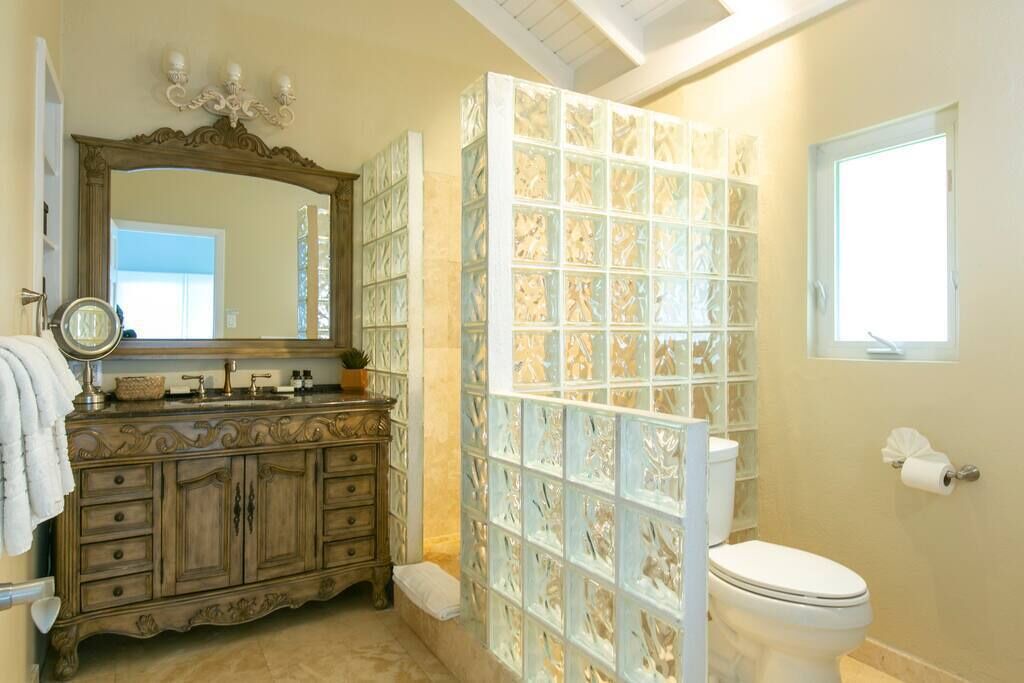 Photo of Bathroom in Great Cruz Bay