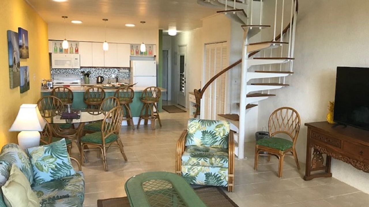 Photo of Livingroom in Estate Golden Rock