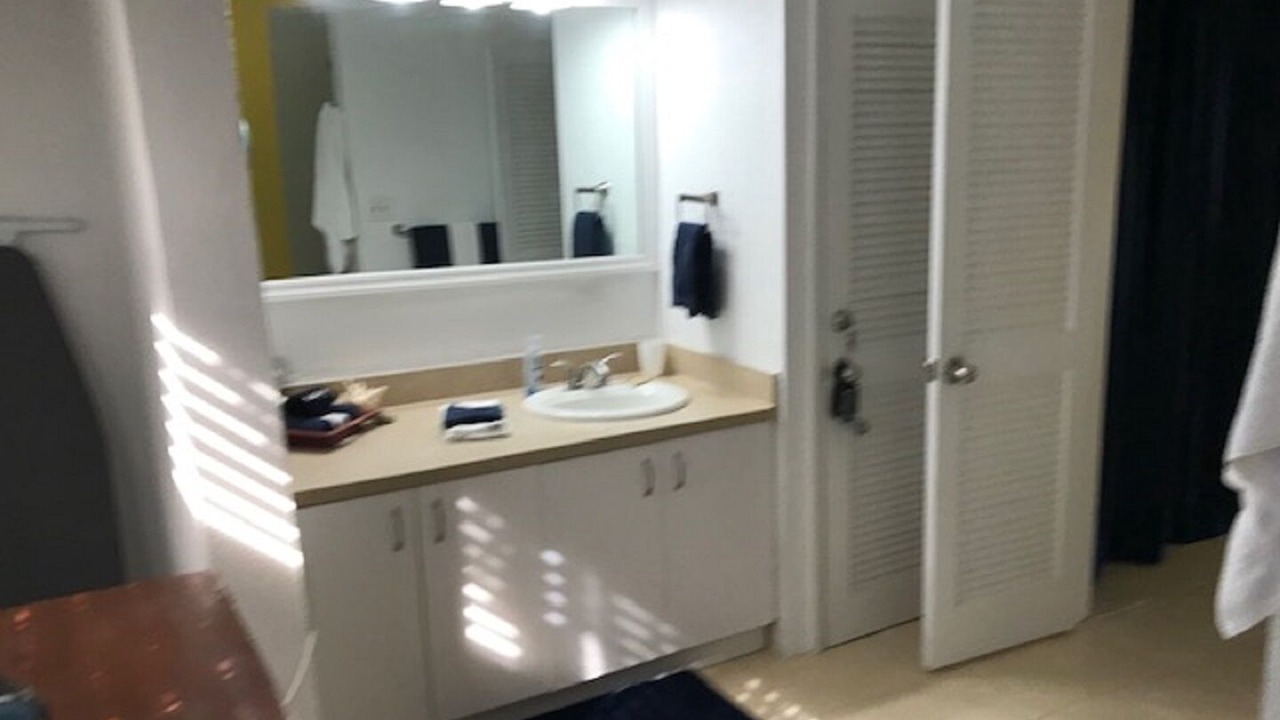 Photo of Bathroom in Estate Golden Rock
