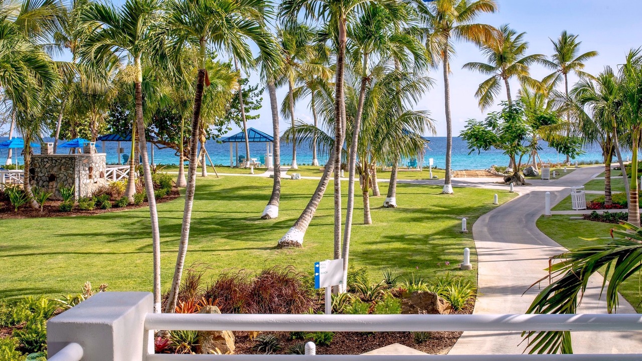 Photo of Outdoor in Estate Frenchman Bay