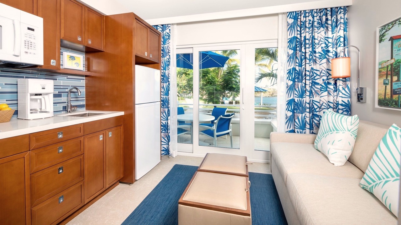 Photo of Livingroom in Estate Frenchman Bay