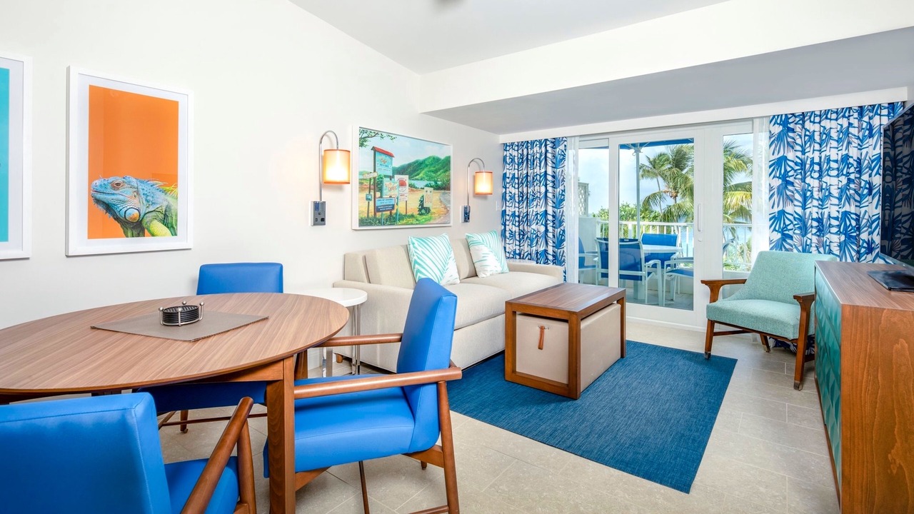 Photo of Livingroom in Estate Frenchman Bay
