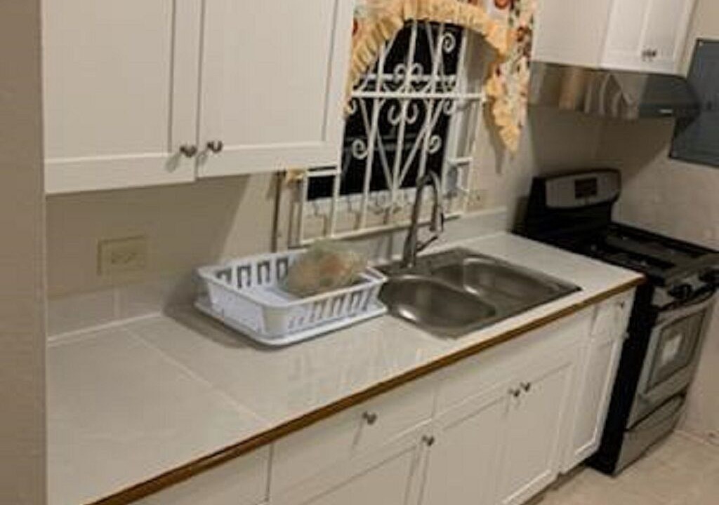 Photo of Kitchen in Estate Whites Bay 1