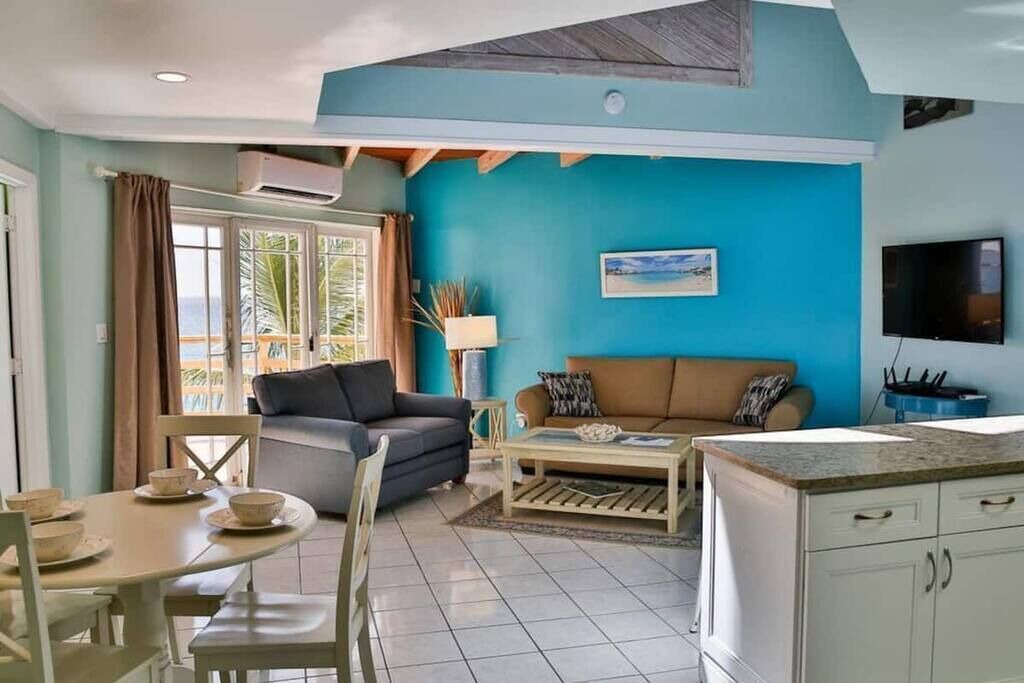 Photo of Bedroom in Estate Frenchman Bay
