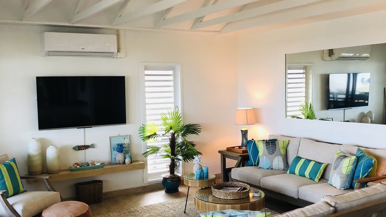 Photo of Livingroom in Estate Golden Rock