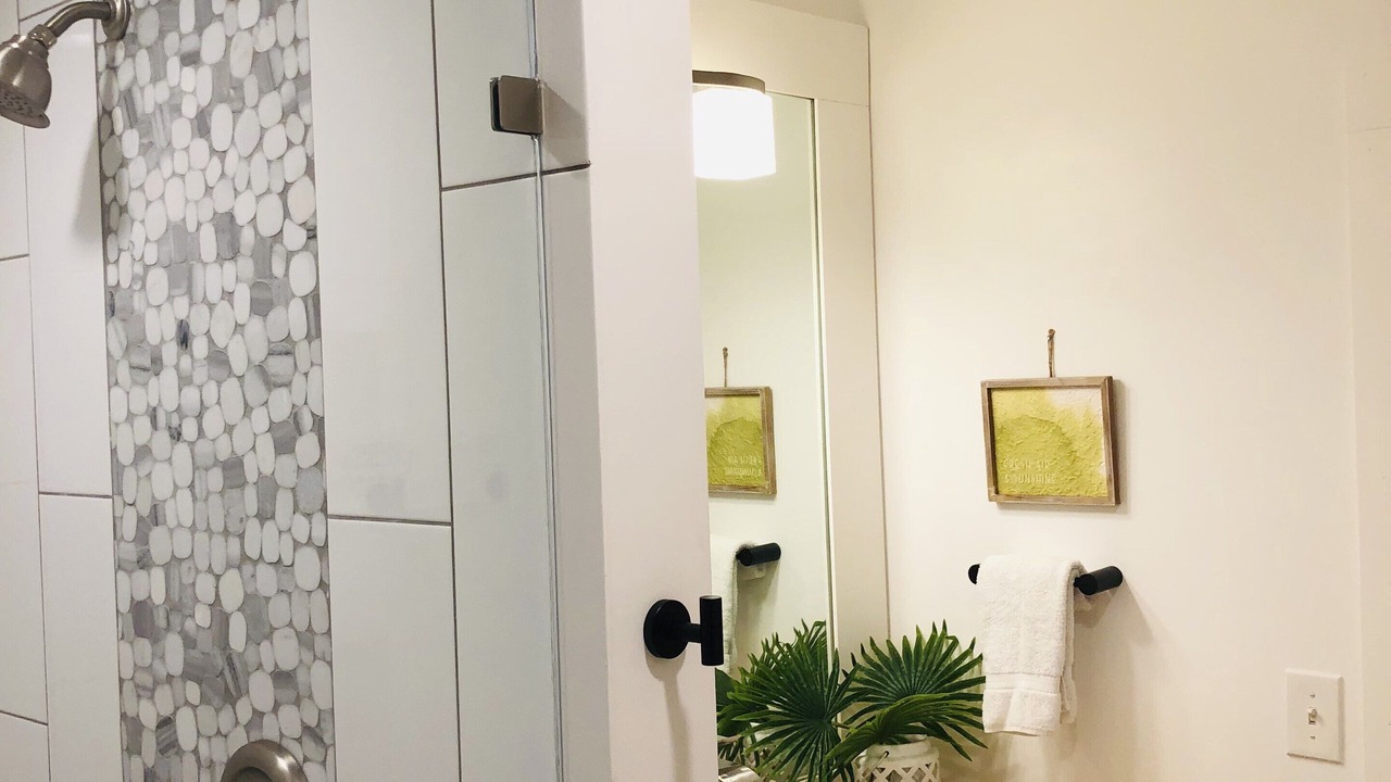 Photo of Bathroom in Estate Golden Rock