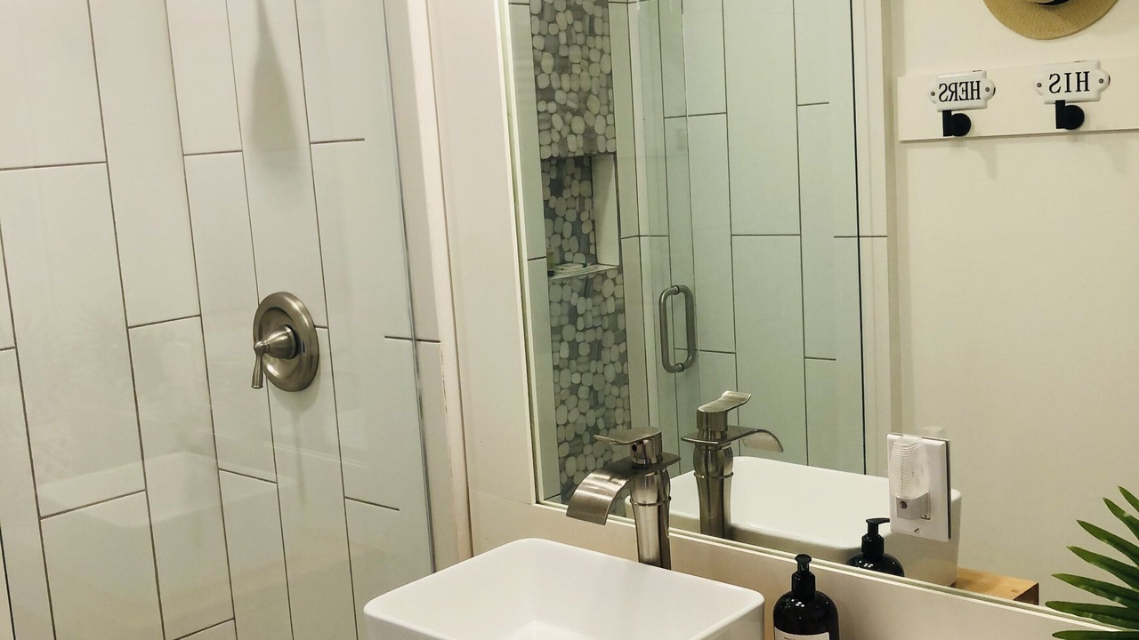 Photo of Bathroom in Estate Golden Rock