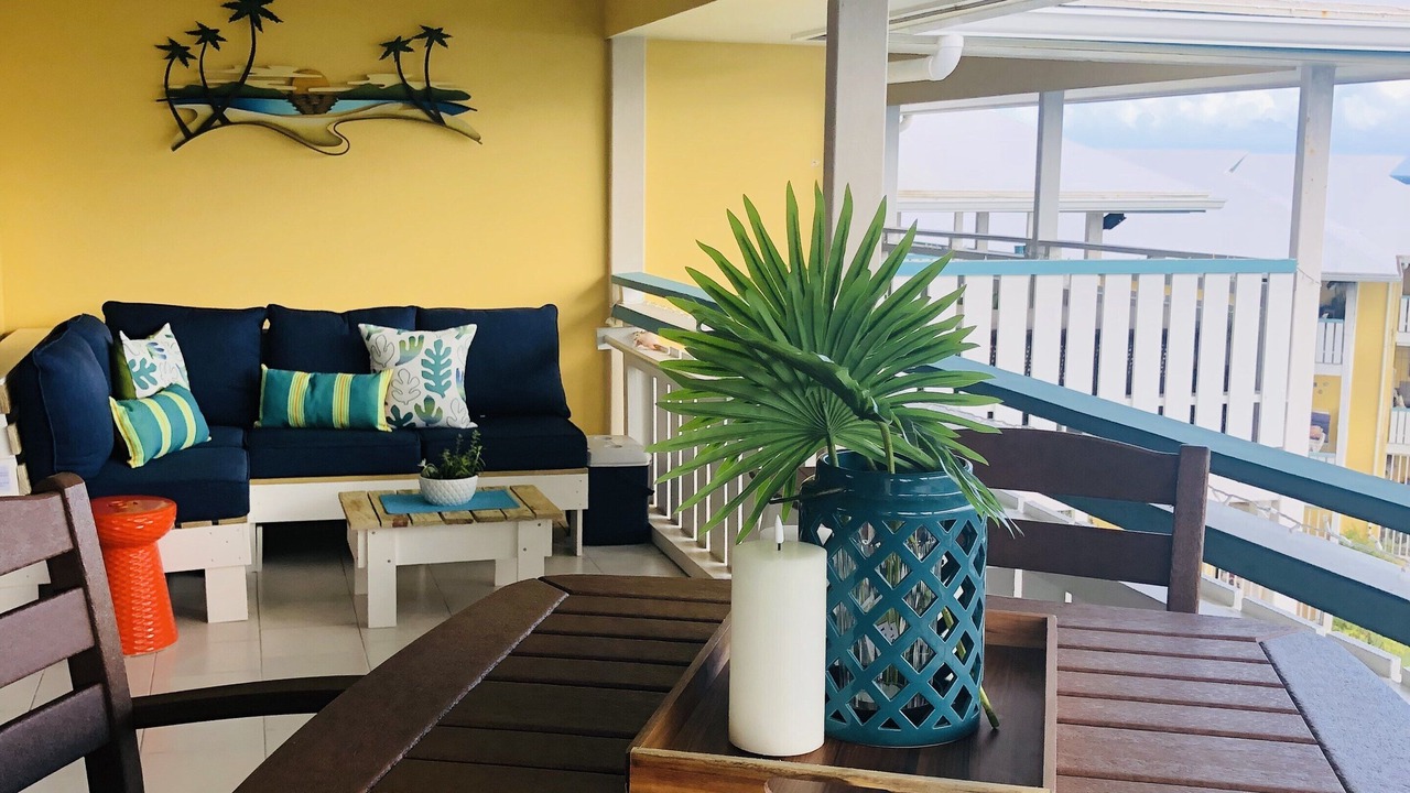Photo of Patio Balcony in Estate Golden Rock