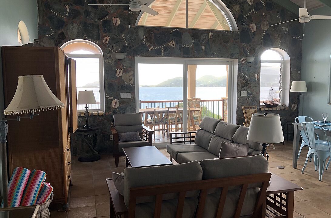 Photo of Livingroom in Estate Hansen Bay